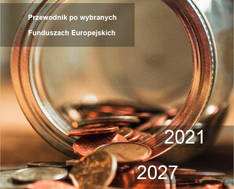 słoik z monetami i podpisem przewodnik po wybranych funduszach europejskich