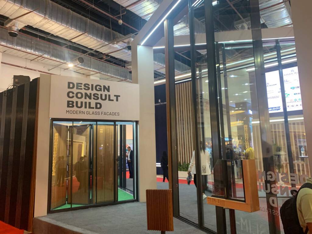 stoisko modern glass facades